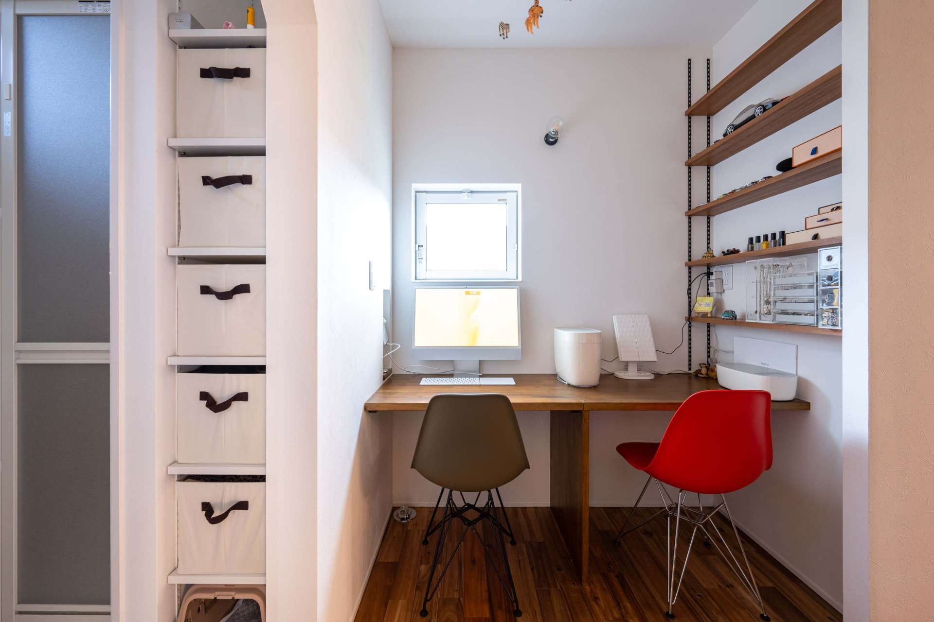 コンパクトで集中できるワークスペース