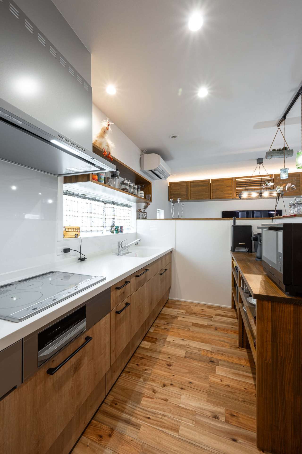 収納たっぷりで使いやすいキッチン