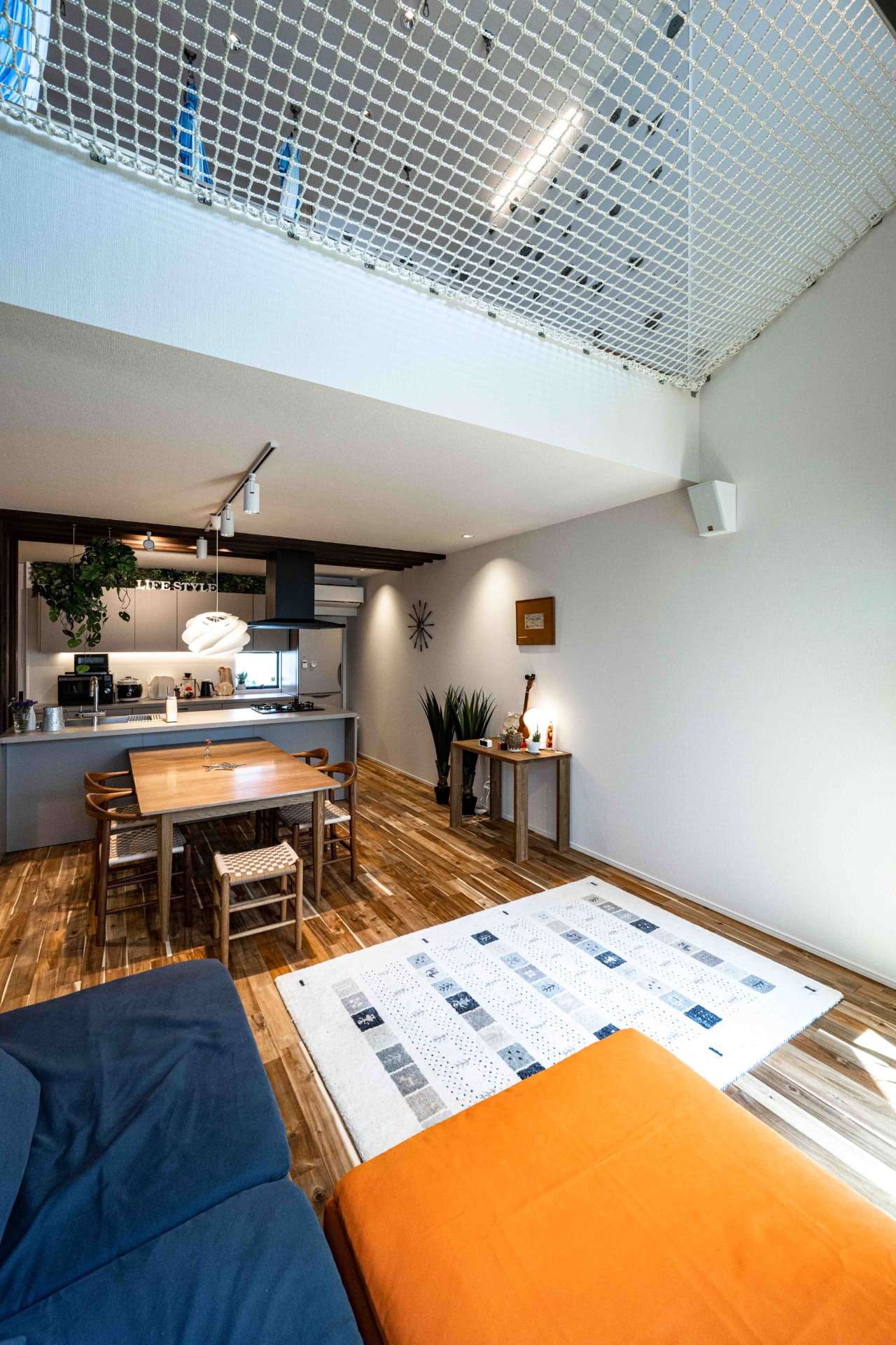 LDKの頭上にはハンモック