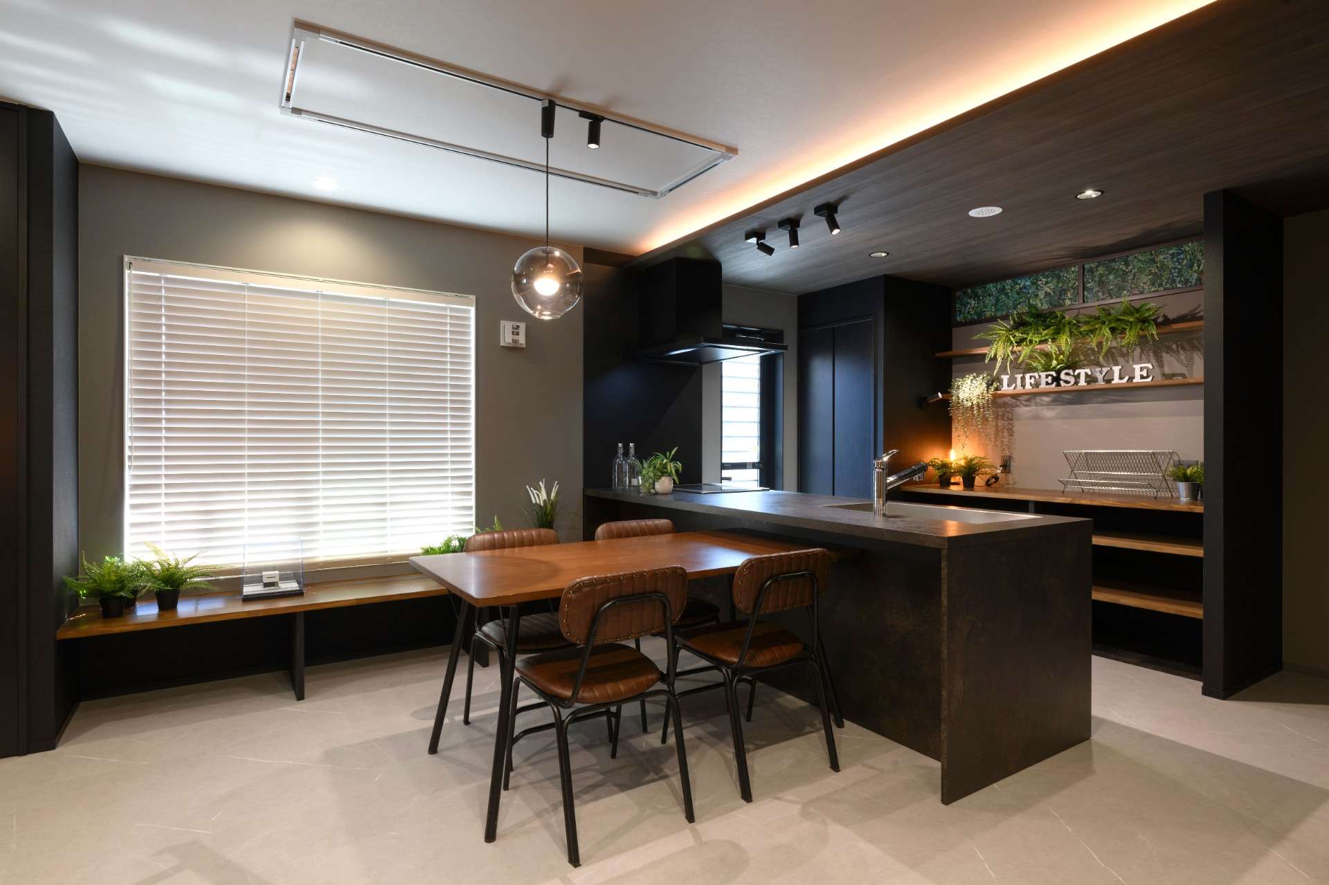 ダイニングキッチン