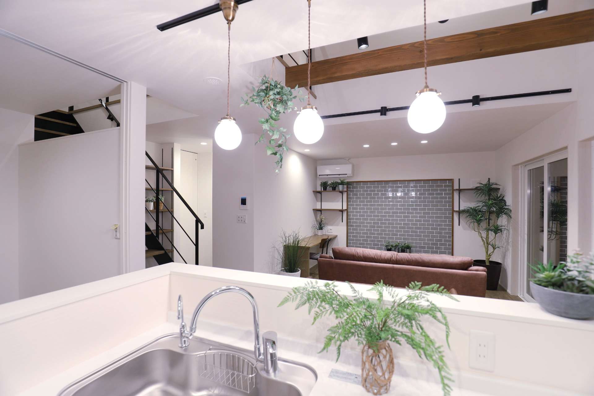 家族を見守りながら料理ができるキッチン