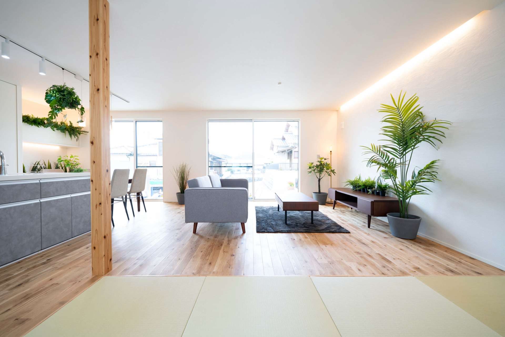 福岡県古賀市の和室コーナーのあるリビング