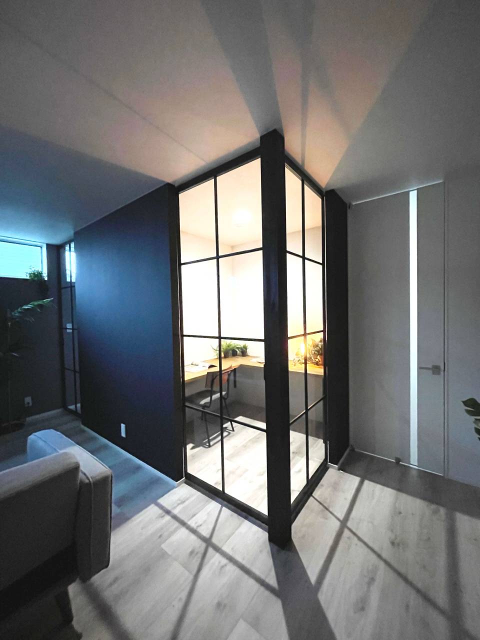 【福岡県福津市】リビングの一角を仕切った書斎