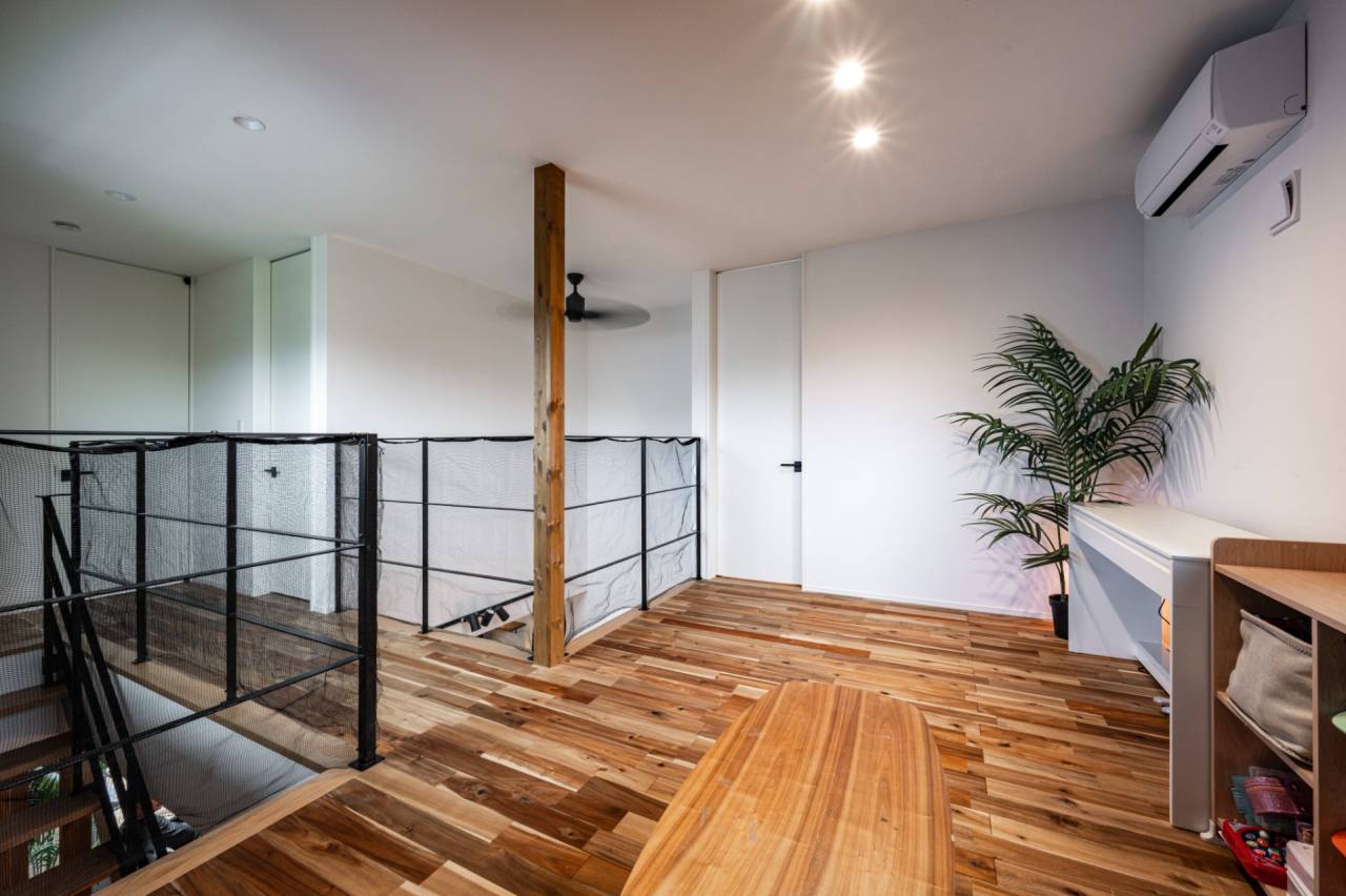 福岡県宗像市の注文住宅内観　吹抜けと吹抜けホール