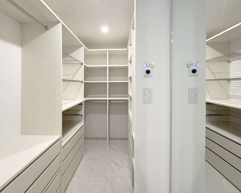 しっかり収納できるファミリークローゼット