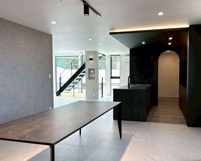 広くて明るいダイニング