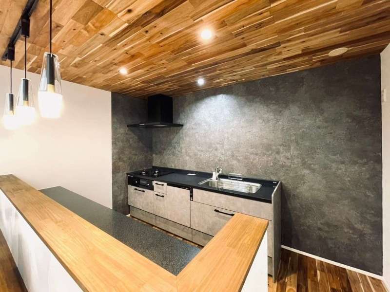 カウンターのあるキッチン